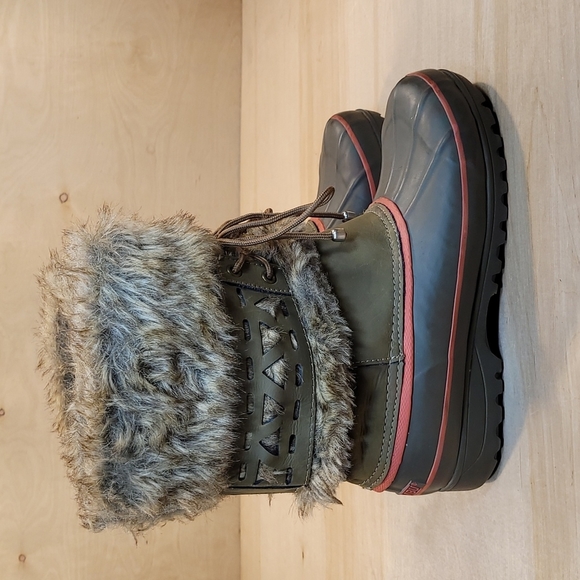 Khombu Shoes - Khombu Womens Pull On Waterproof Rubber And Fur Snow Boots